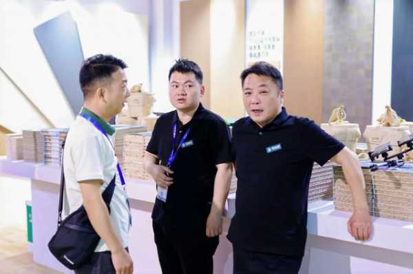 金利源闪耀成都建博会 共聚 共赢 共未来
