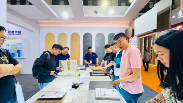 第24届成都建博会首日直击：新港成人气焦点，捷报频传引爆行业热情