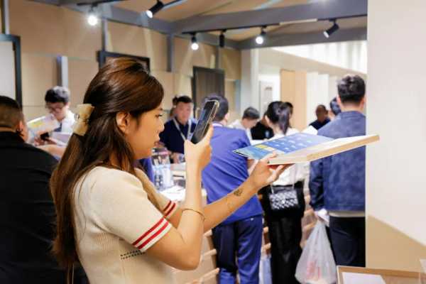 燃爆全场！新港闪耀广州定制家居展，上演“炸场级”美学盛宴