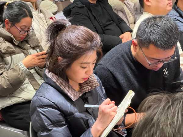 择韩氏 赢未来丨韩氏板材鹤壁运营中心开业暨装企座谈会顺利召开