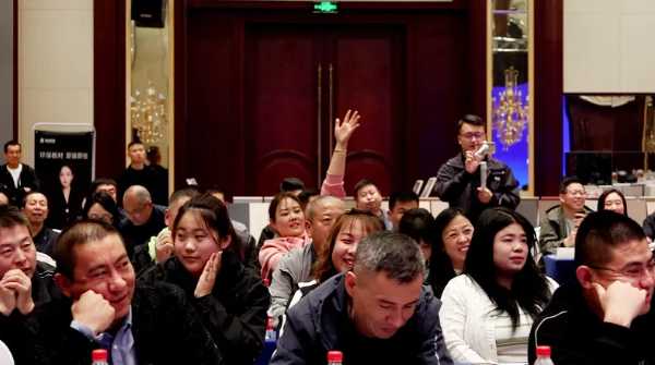 拥抱2025，点亮25城！新港仿生精板2024品牌万里行圆满收官！