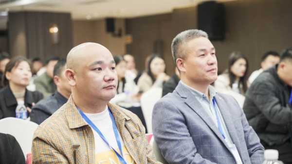 赋能添翼 发展助力丨2024年福湘河南经销商峰会暨新媒体创新发展大会圆满召开！