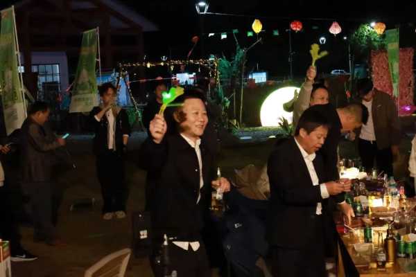 雪宝之夜，梦想启航；2024雪宝板材赣州区域经销商团队户外拓展燃爆了