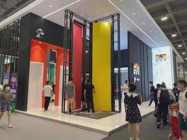 “非凡•色”重磅登场，霍尔茨木门开展首日获众多大咖点赞