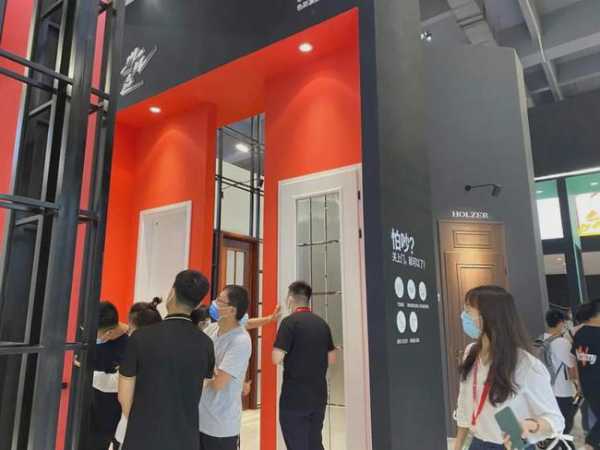 “非凡•色”重磅登场，霍尔茨木门开展首日获众多大咖点赞