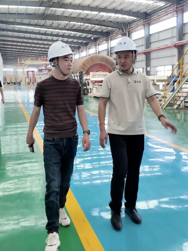 全国客商齐聚元丰新材，探秘工业4.0智造下的“茉香板”