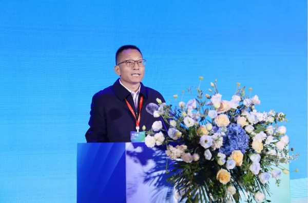 万众瞩目，载誉绽放！新港集团作为承办单位，精彩亮相2024全球饰面大会