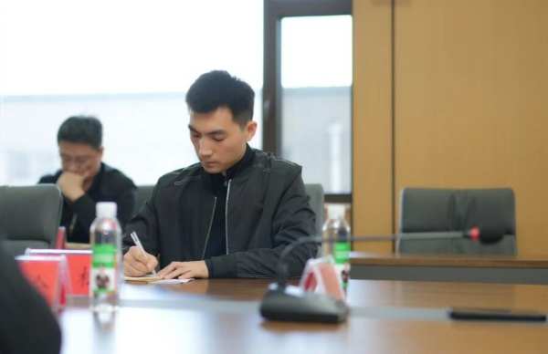 千山集团召开10月份运营会议，激发高质量发展的内生活力，打赢增长战！