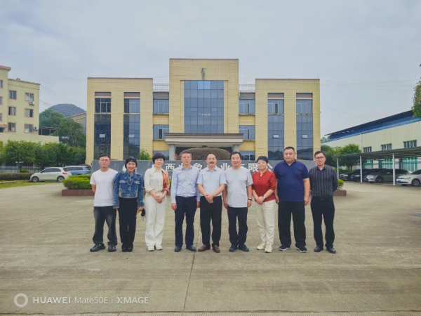 “走进壮象，抒写香杉”采风活动近日在广西融安举办