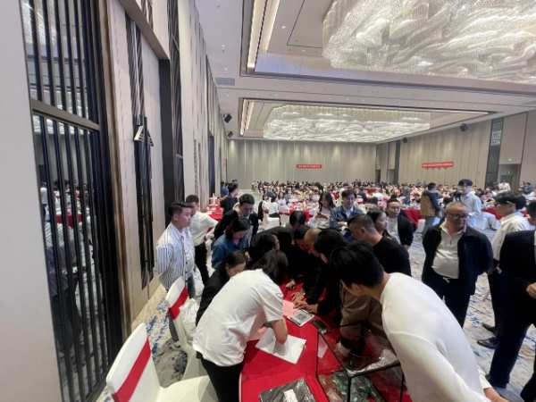 兔宝宝家具厂：根植湖州，以盛会致谢一城厚爱