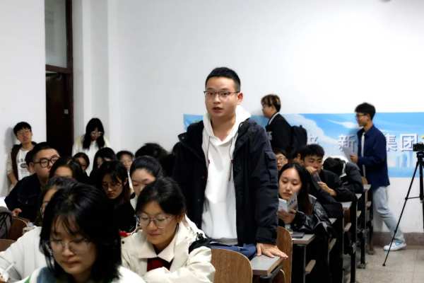 好前景、高待遇兼得！新港集团&东北林业大学2025校园招聘宣讲会成功举行