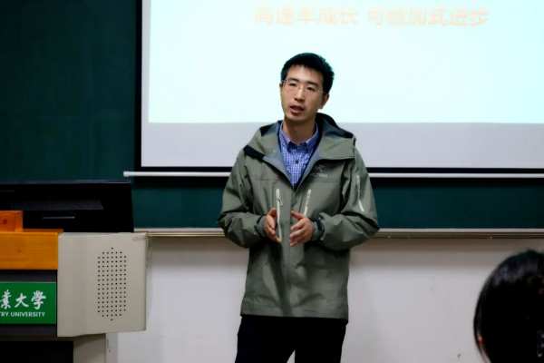 好前景、高待遇兼得！新港集团&东北林业大学2025校园招聘宣讲会成功举行
