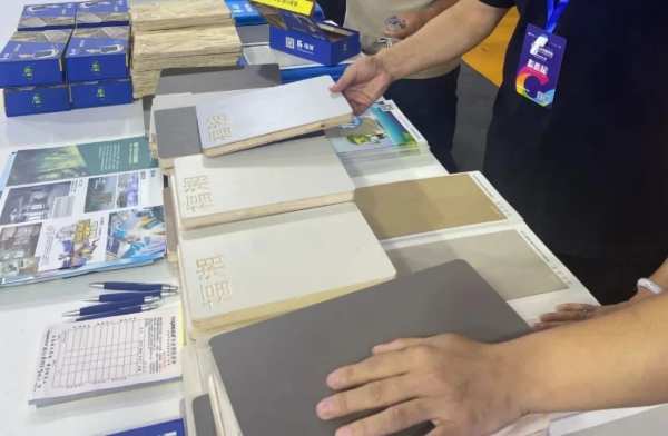 第36届中国中部（郑州）国际建筑建材装饰博览会圆满收官，福湘木业硕果累累!