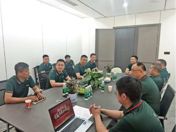 厦门露水河丨华中地区年中代理商销售工作会议顺利召开