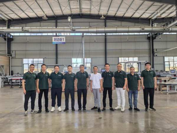 厦门露水河丨华中地区年中代理商销售工作会议顺利召开