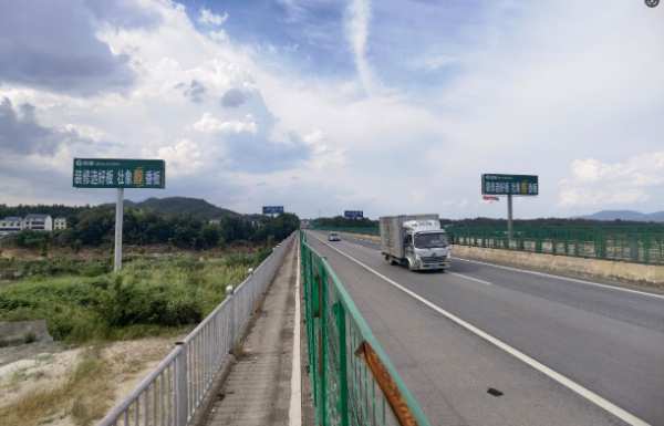 燃！壮象醇香板高速全面霸屏湖南高速路桥、城际地铁！