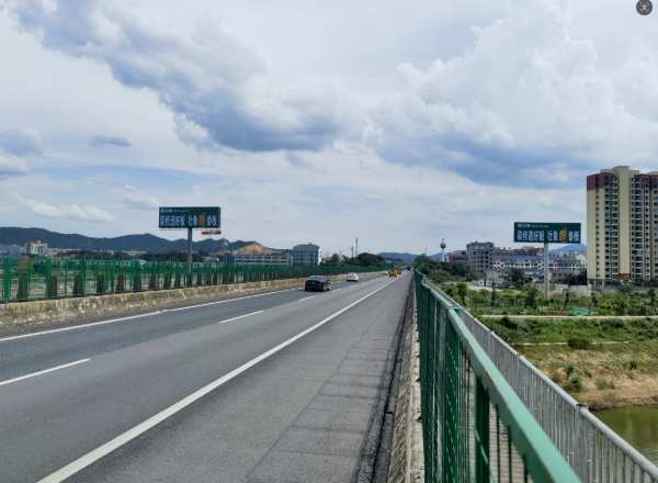 燃！壮象醇香板高速全面霸屏湖南高速路桥、城际地铁！