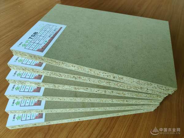 向绿而行 鸿伟木业荣获金匠榜“刨花板十大品牌”称号