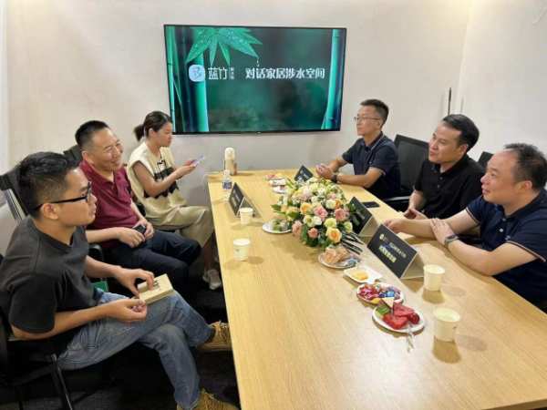逐“绿”向“新” 福人蓝竹耐水板点燃新质生产力引擎