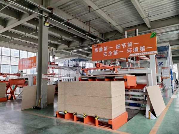 鼎立达荣获金匠榜“健康板材十大品牌”实力加冕