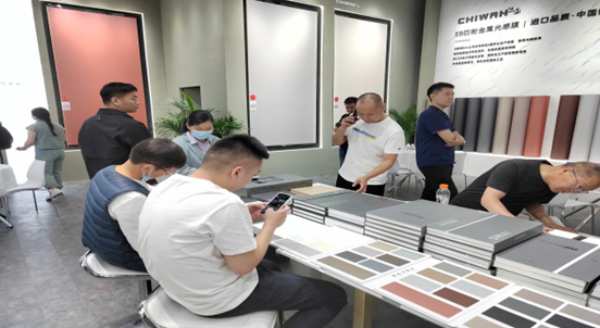 志华集团5月展会盛况空前，全球共鉴EB四耐新篇章