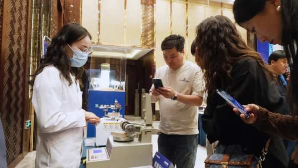 破局而立，澎湃向新丨2024新港仿生精板品牌万里行盛大启航！