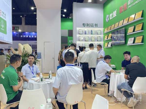 专注香杉健康家居 壮象木业精彩亮相成都建博会
