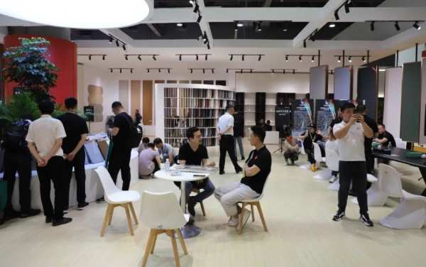 鲁丽木业｜2024中国广州定制家居展首日——现场火爆，势不可挡！