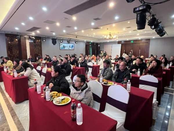 【龙腾启新程 奋战开门红】兔宝宝江西丰城家具厂客户答谢会首战告捷！