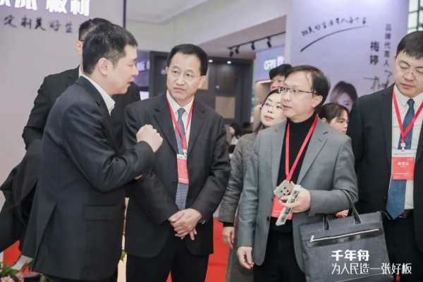 千年舟携2024新品耀目登场长沙建博会,「千年舟之夜」强势吸睛