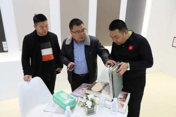长沙建博会隆重开展丨鲁丽木业展位现场火爆！