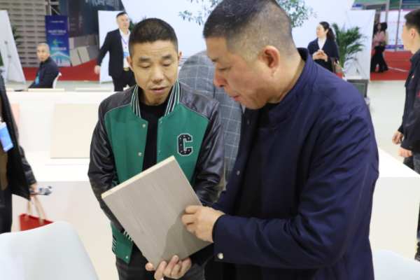 长沙建博会隆重开展丨鲁丽木业展位现场火爆！