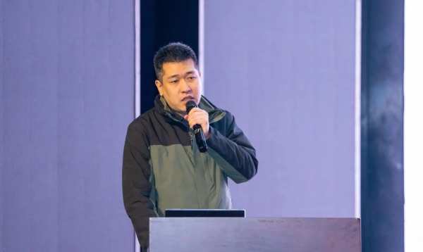 越己为峰 全力以赴！兔宝宝家居召开员工动员大会