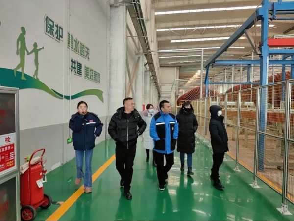 广州诗尼曼家居董事长辛福民一行莅临鲁丽木业参观调研