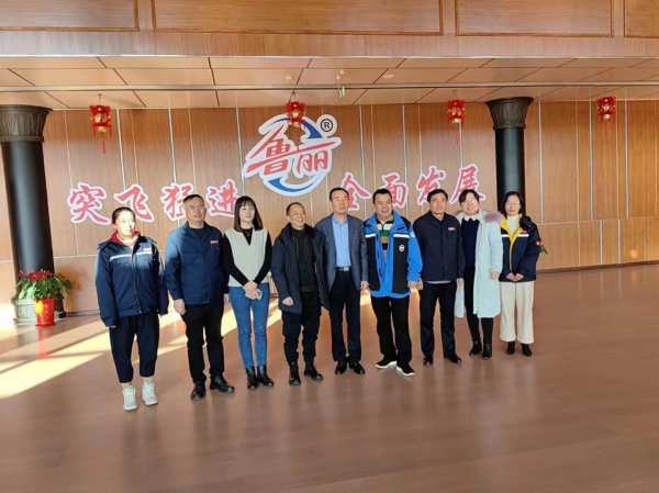 广州诗尼曼家居董事长辛福民一行莅临鲁丽木业参观调研