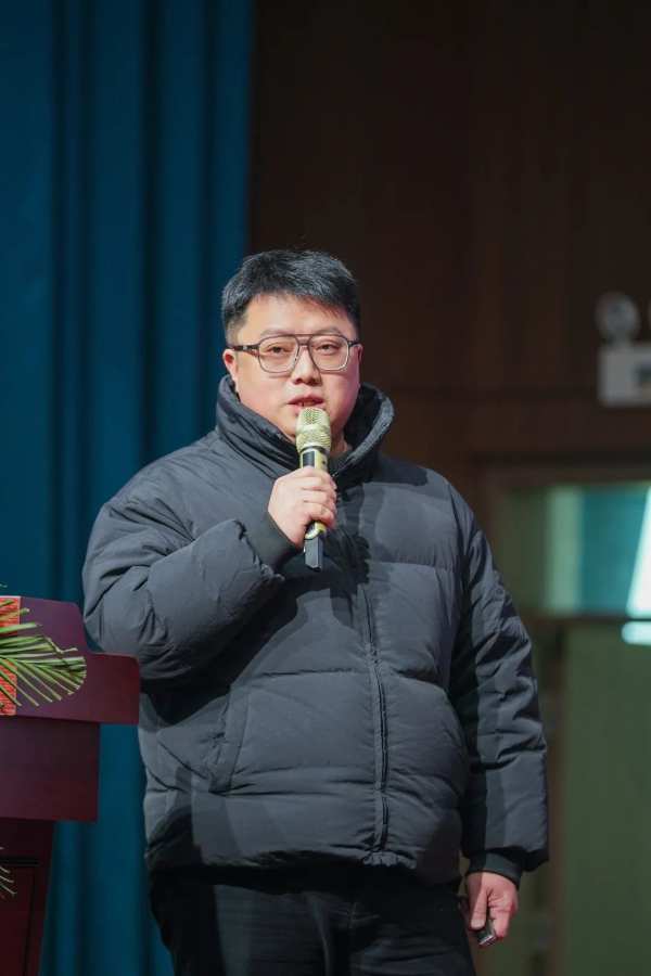 『携手共进，聚心同行』红棉花2024新品发布会暨经销商表彰大会圆满成功！