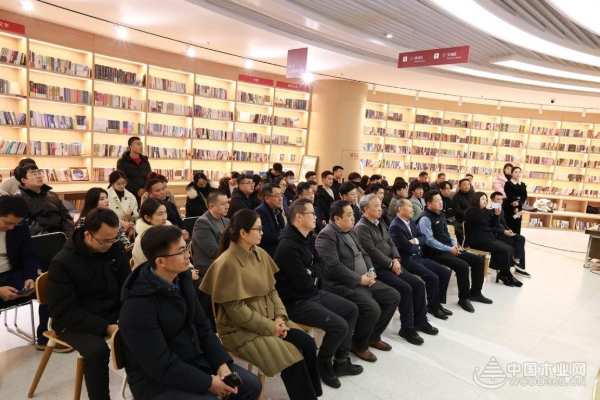 设计赢未来，领航新时代！定制家居发展论坛&新港杯全国设计师大赛颁奖典礼盛大召开！
