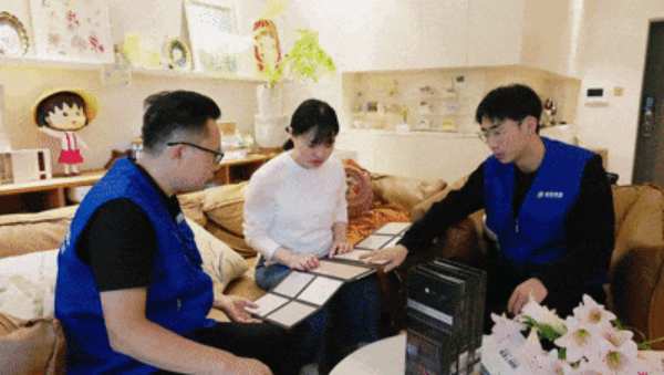 新港局改故事丨走进百万粉丝达人晏子家，打造“白月光”式电视柜，快来抄作业！