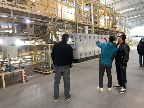 山东佰世达木业集团董事长张厚法带队到康拜（长春）装备基地考察