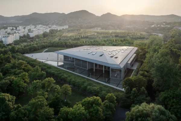 纹艺觉醒链接古今，千年舟2024年新品发布会即将启幕奇幻大秀创新演绎东方生活