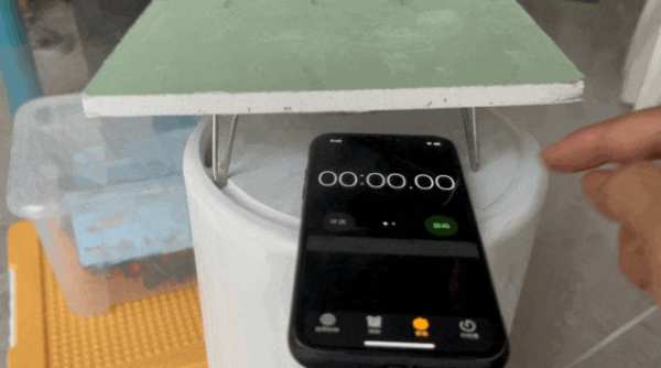 兔宝宝耐潮石膏板，滴水不吸，遇湿不渗，防潮届“天花板”