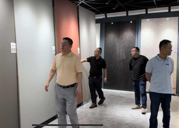 广东省家居业联合会轮值主席&中国高定展和高定俱乐部创始人张传喜先生一行莅临志华集团参观交流