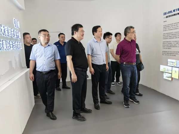 绿色万华I 中南林业科技大学材料科学与工程学院院长李新功一行莅临临沂公司参观考察