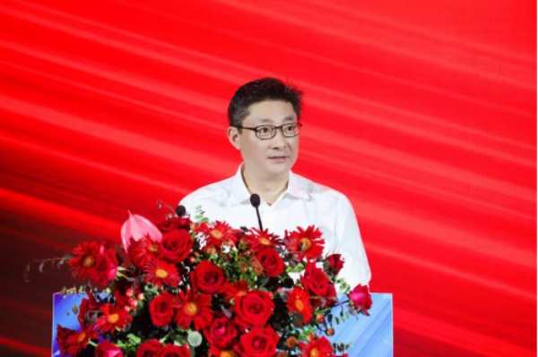 “奋楫启航 聚势而生”大亚圣象饰面板新品发布会震撼开启 全新产品耀世登场