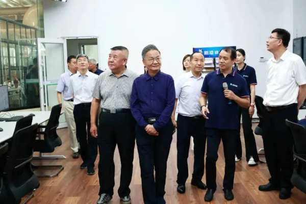 新港集团ENF级仿生超薄纤维板新产品被评定为“国际领先”水平