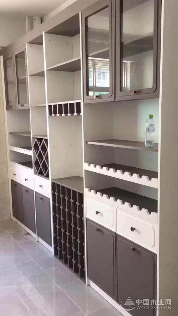 挥毫崭新篇章 紫柏山荣获2023金匠榜“家具板十大品牌”