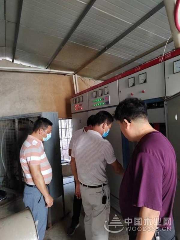 紧绷安全之弦 广西伟新木业投资集团召开月度安全生产暨质量管理会议