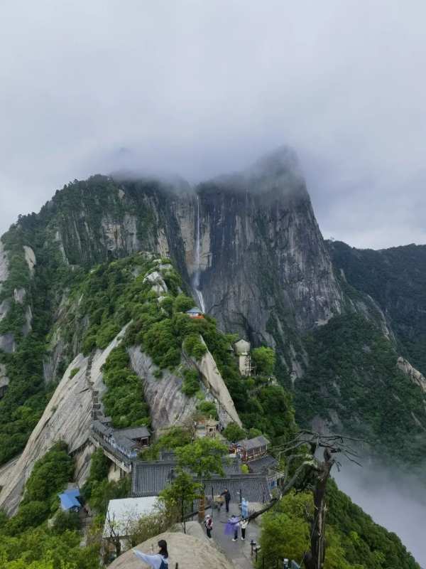 云涌峰起，征途2023 | 云峰莫干山品牌经销商精英团队打卡古都西安