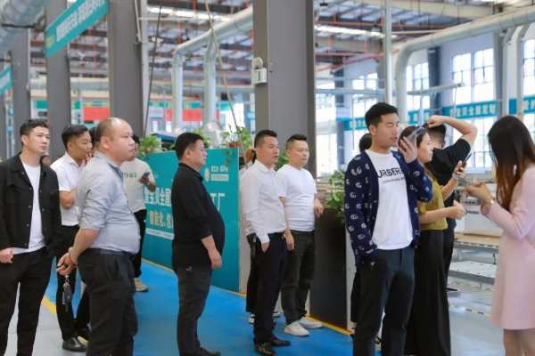 同心聚力·赢战2023；雪宝家具板株洲地区新品推荐会暨表彰大会圆满成功