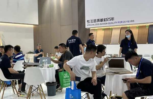 全国巡展第8站武汉站 | 千山家具板现货仓储再次实力圈粉